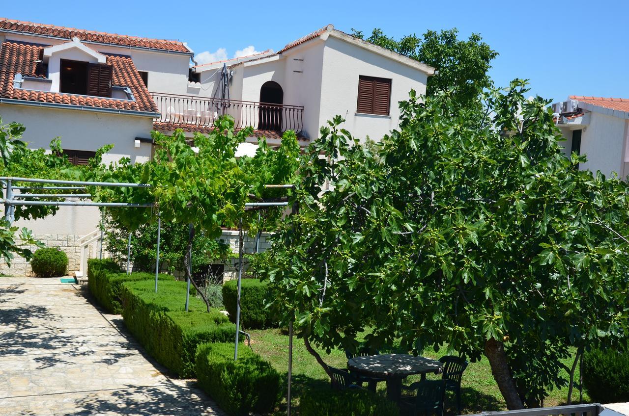 Apartments Dara Rogoznica  Kültér fotó